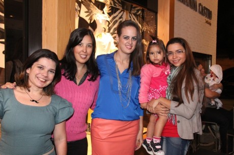 Amanda Freitas, Mariana Almeida , Karla Beatriz, Ana Lara(colo) e Thays Araújo